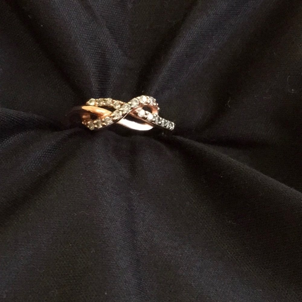 Rose gold 10K ring forever knot with diamonds